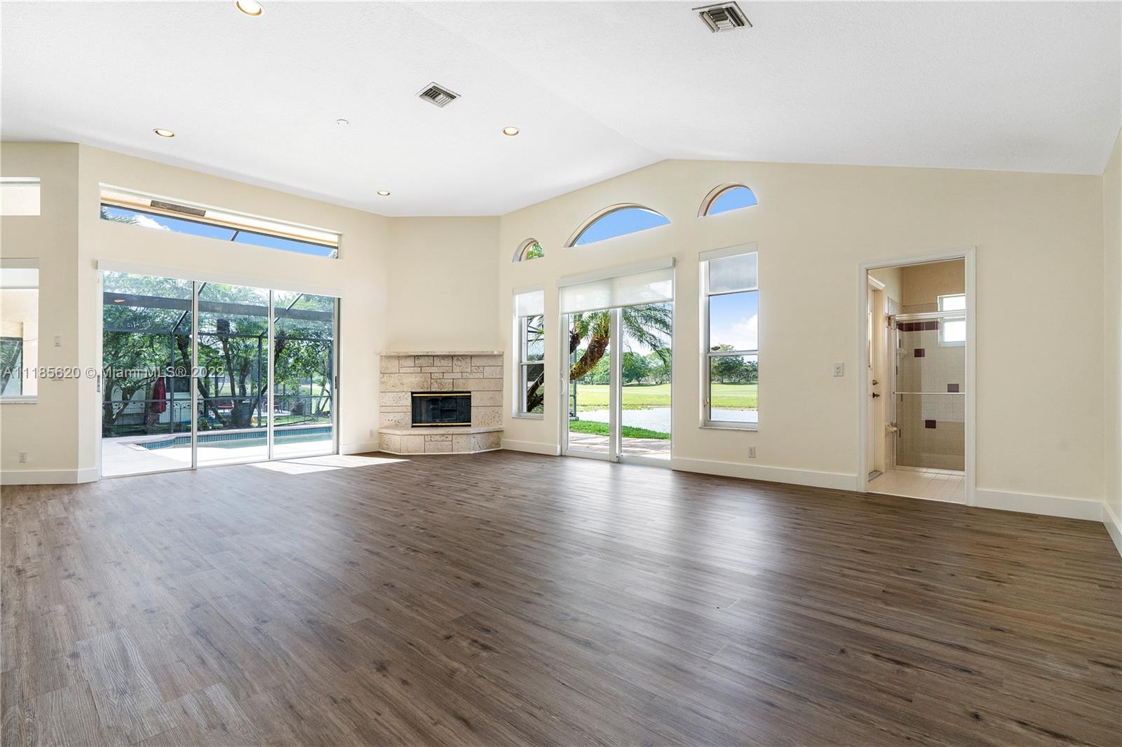 SECTOR 7 SOUTH-PARCEL 1 - Residential Lease