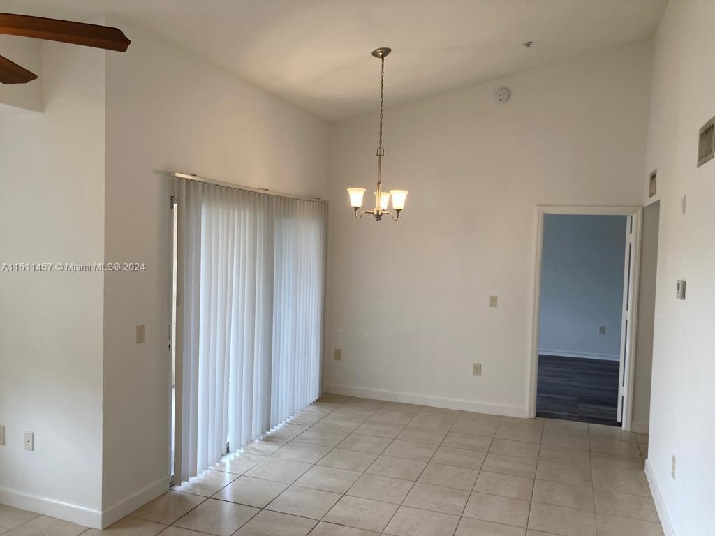 EMERALD ISLE AT LAGUNA LA - Residential