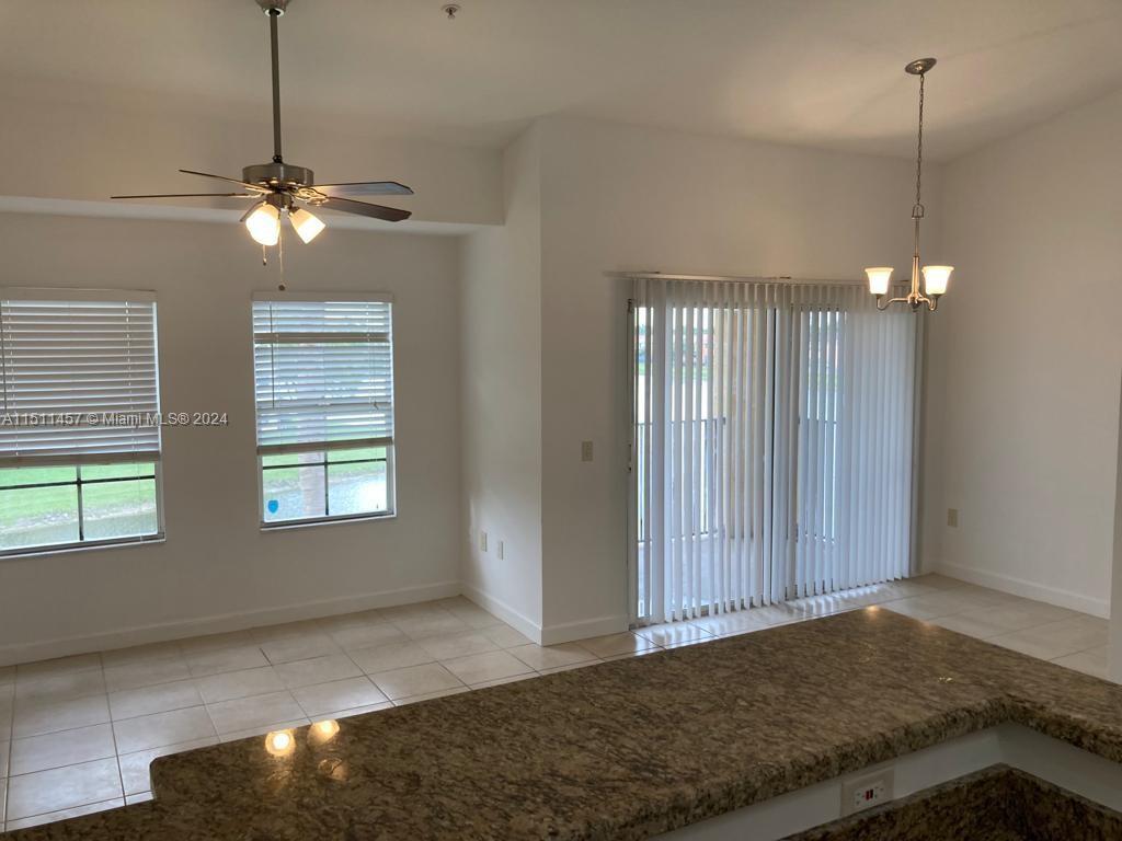 EMERALD ISLE AT LAGUNA LA - Residential