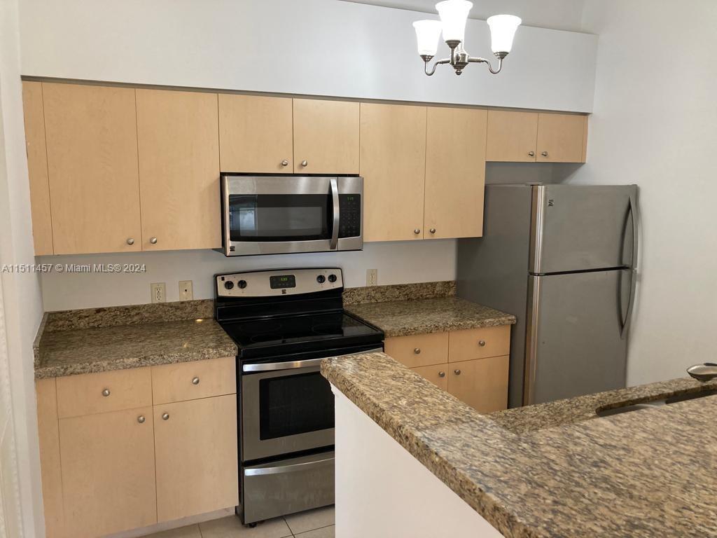 EMERALD ISLE AT LAGUNA LA - Residential