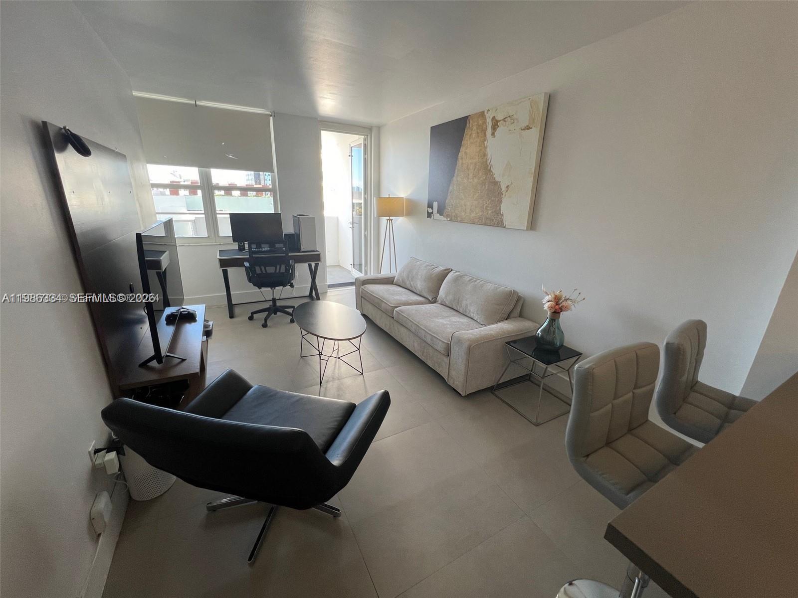 THE DECOPLAGE CONDO - Residential