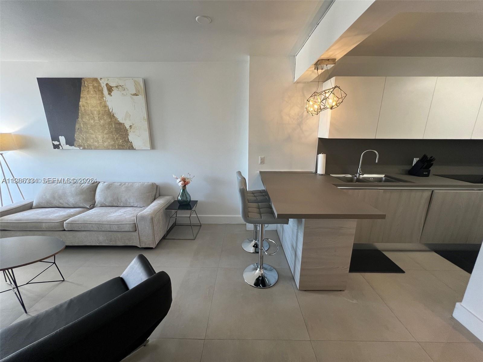 THE DECOPLAGE CONDO - Residential
