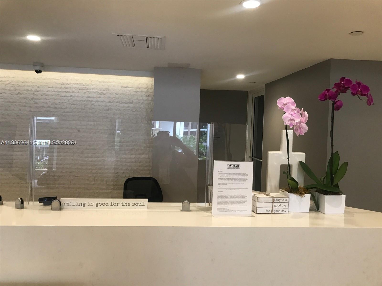 THE DECOPLAGE CONDO - Residential