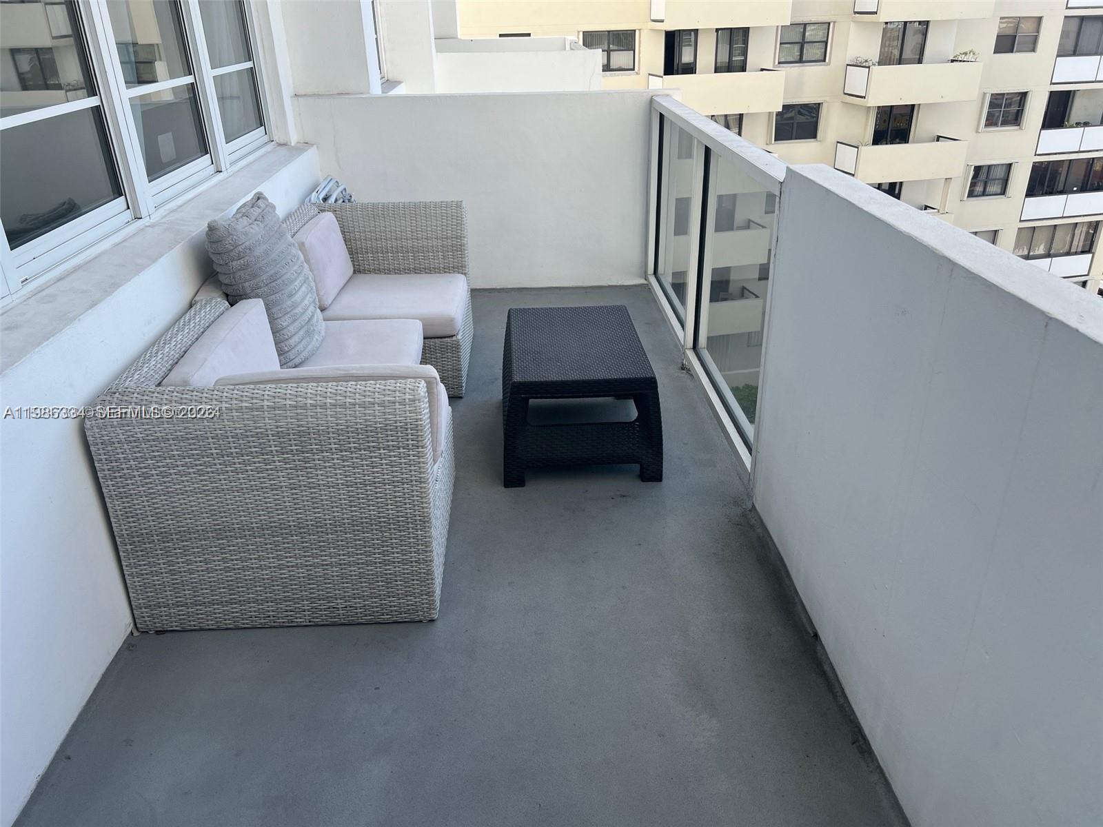 THE DECOPLAGE CONDO - Residential