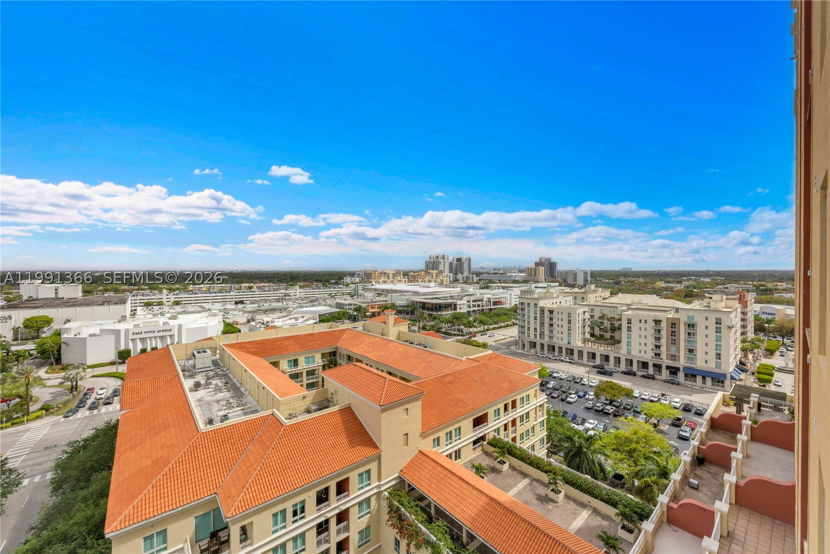 TOSCANO CONDO - Residential