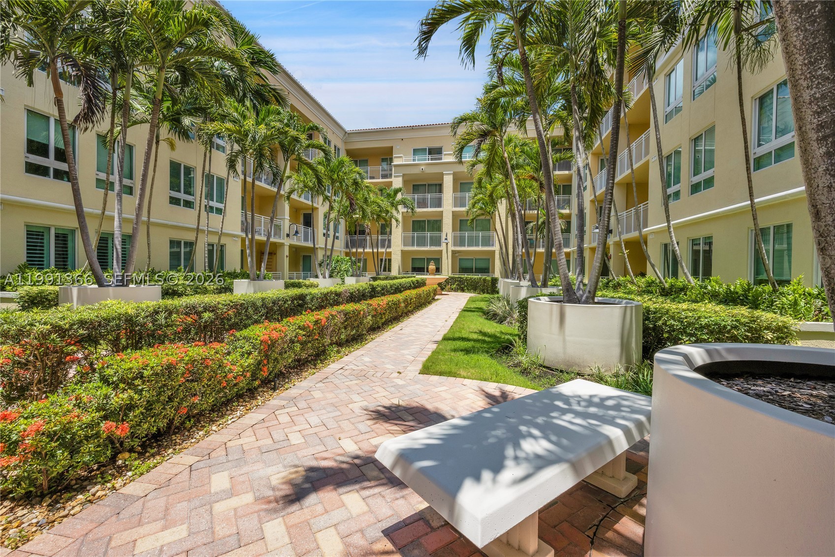 TOSCANO CONDO - Residential