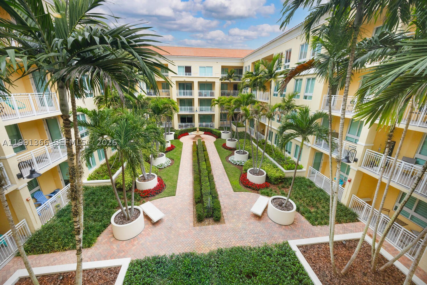 TOSCANO CONDO - Residential