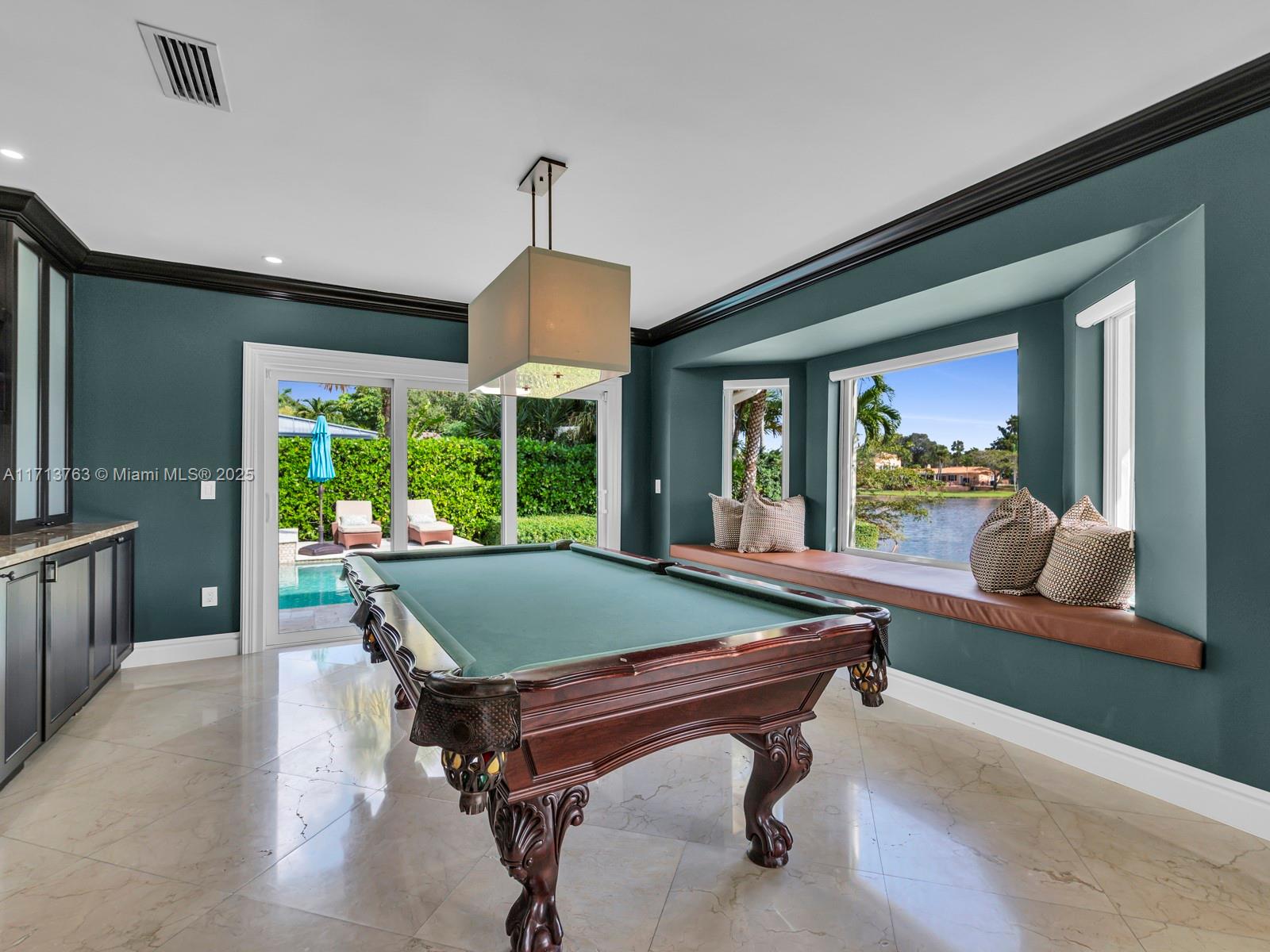 MIAMI LAKES - LOCH LOMOND - Residential