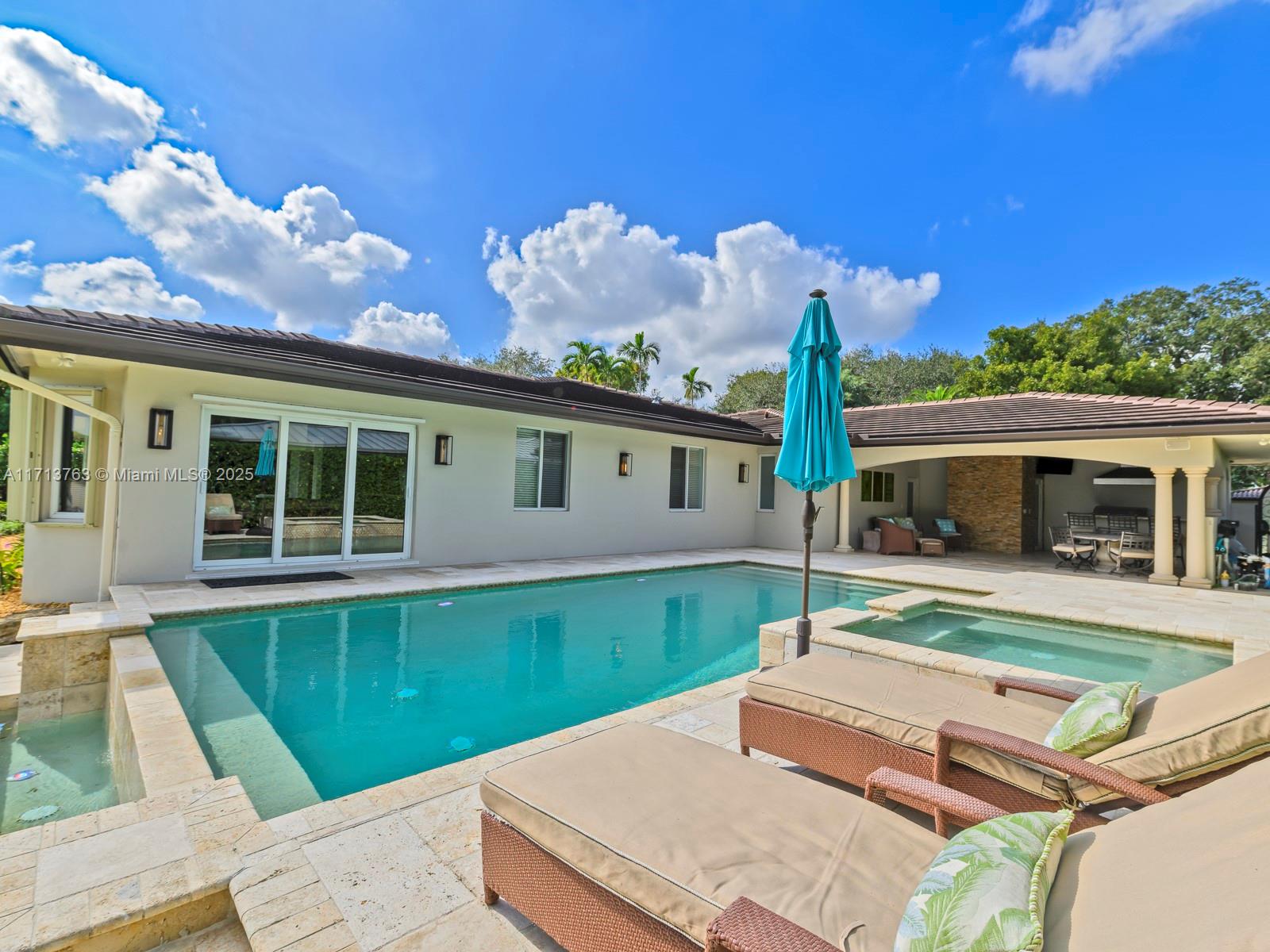 MIAMI LAKES - LOCH LOMOND - Residential