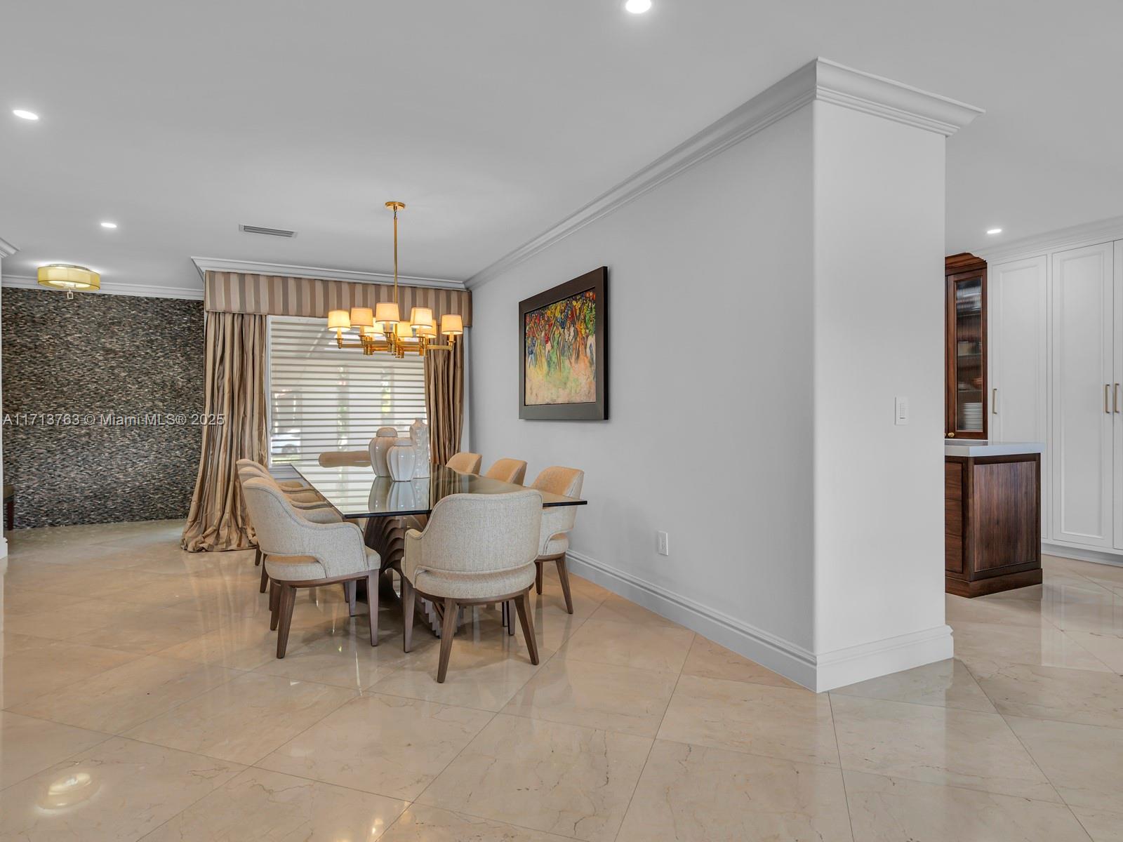 MIAMI LAKES - LOCH LOMOND - Residential