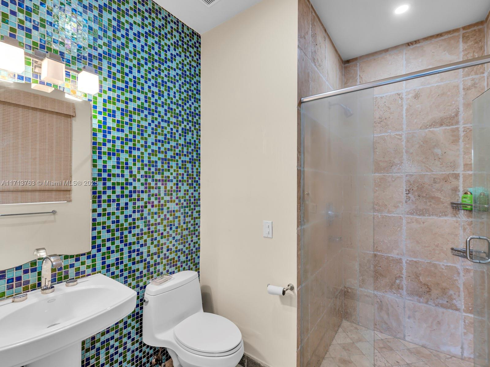 MIAMI LAKES - LOCH LOMOND - Residential