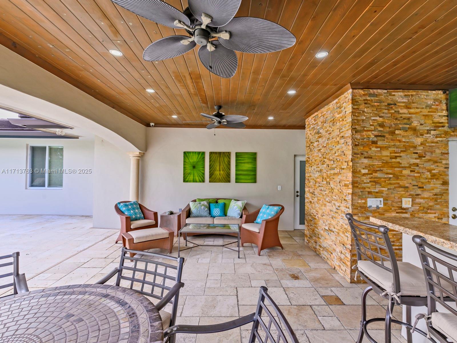 MIAMI LAKES - LOCH LOMOND - Residential