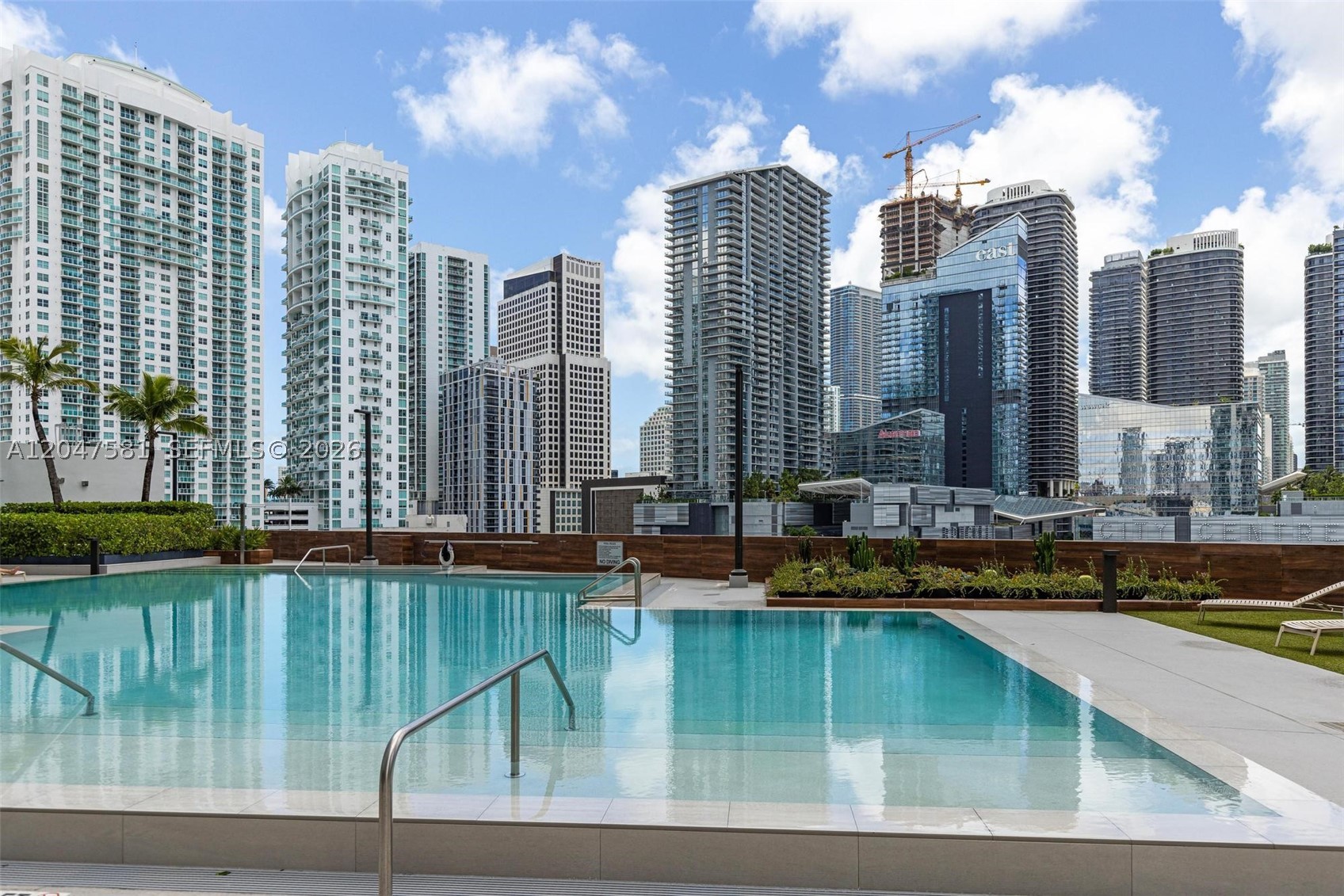 WIND CONDO - Residential