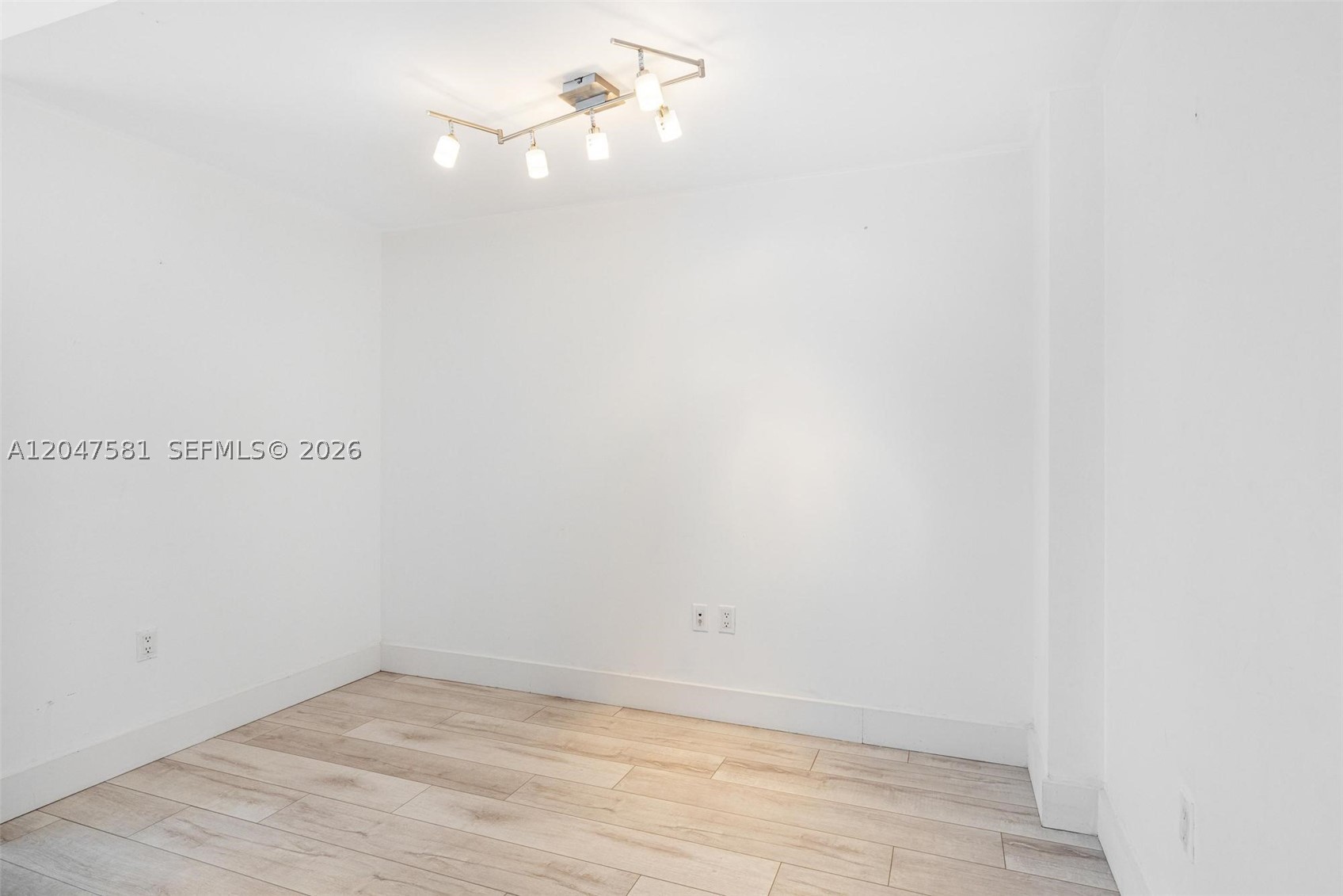 WIND CONDO - Residential