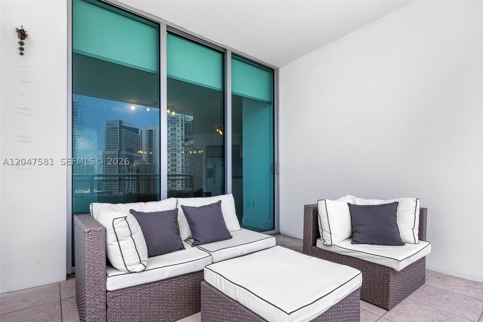 WIND CONDO - Residential