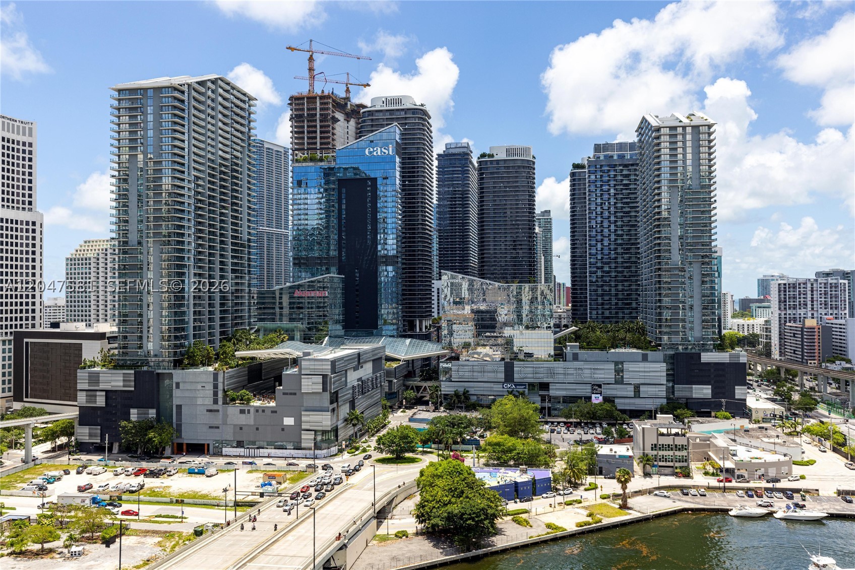 WIND CONDO - Residential