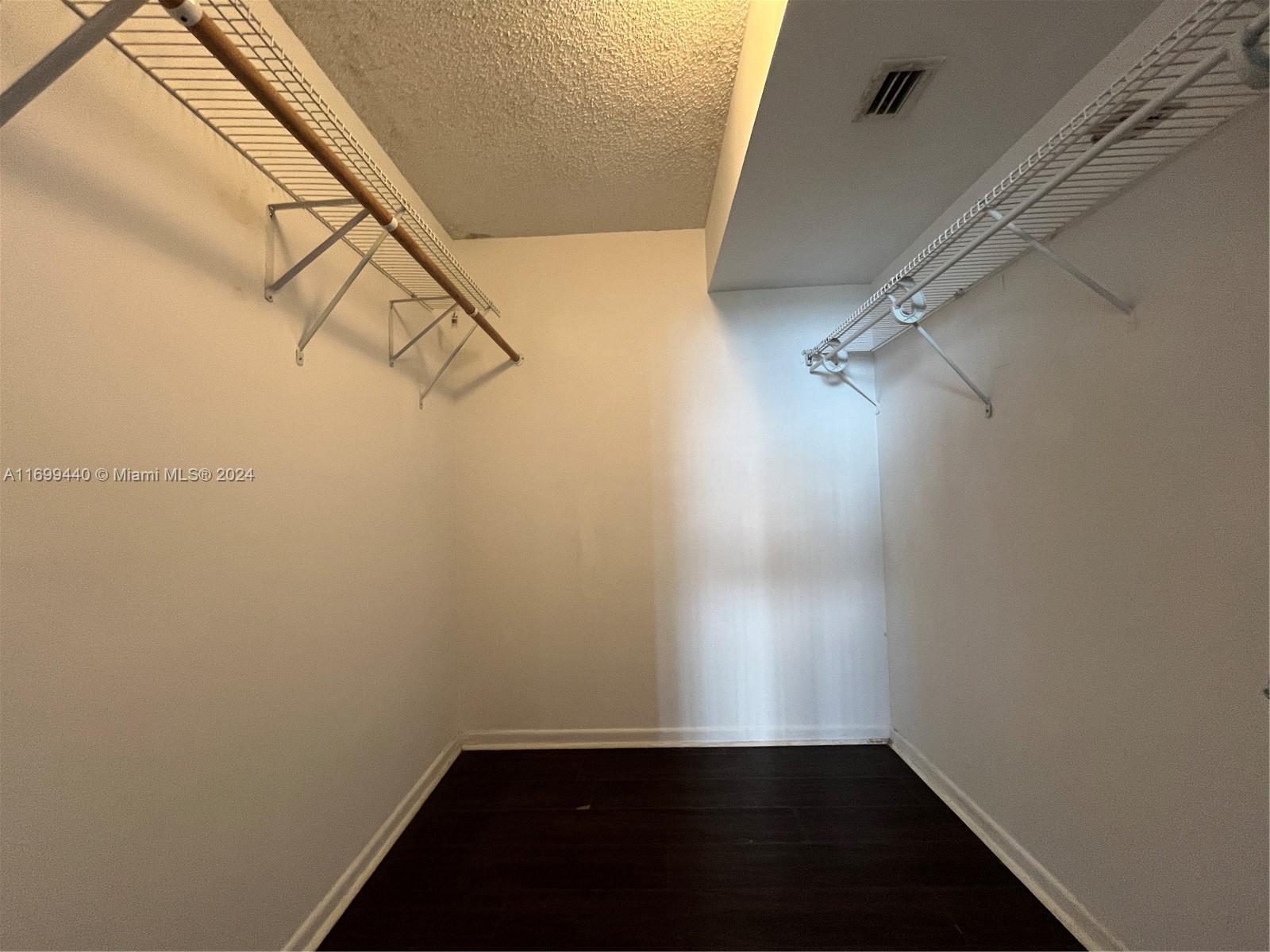 ELLINGTON AT COUNTY LINE - Residential Lease