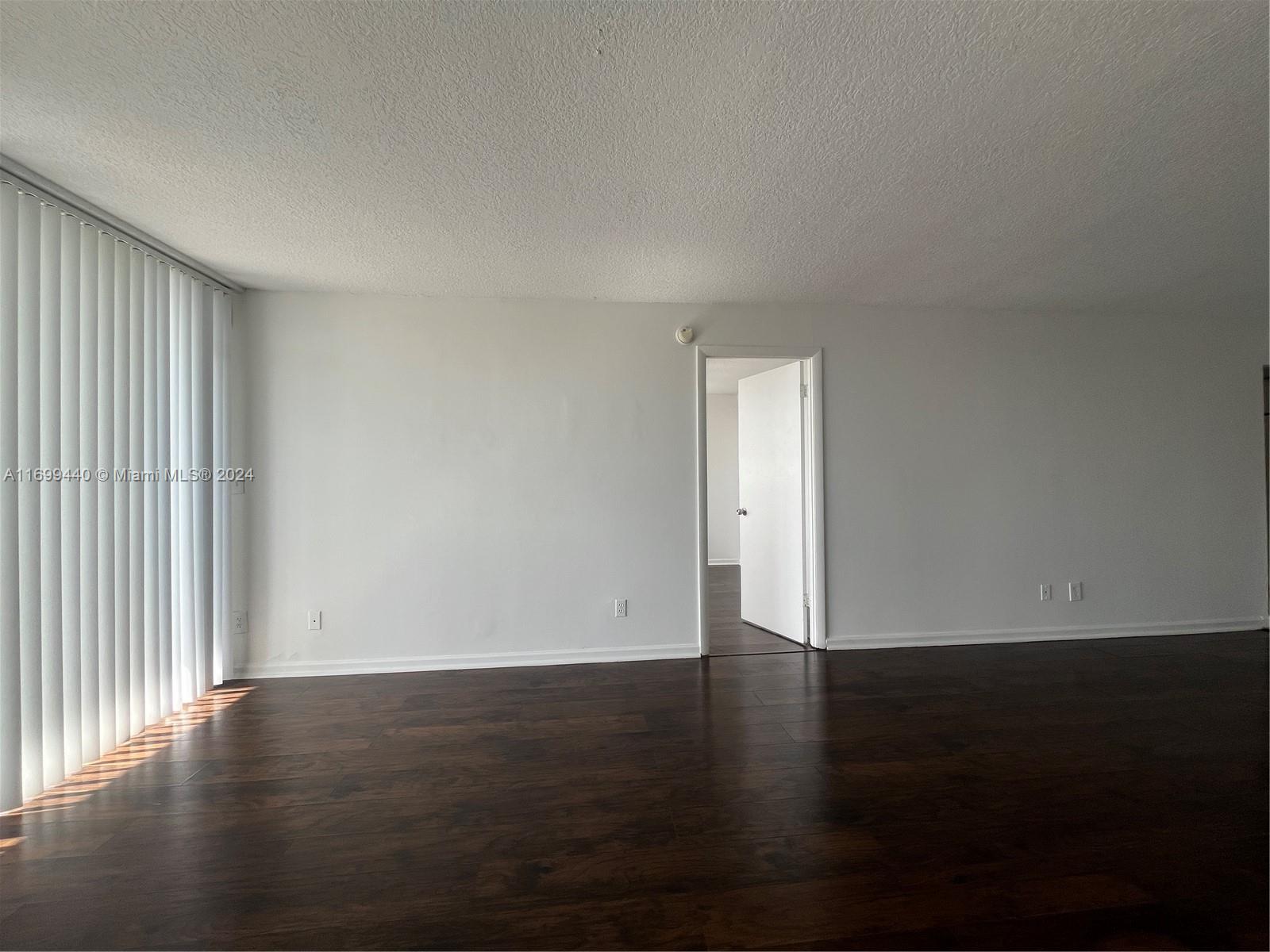 ELLINGTON AT COUNTY LINE - Residential Lease