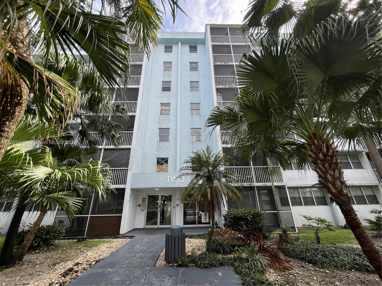 ELLINGTON AT COUNTY LINE - Residential Lease