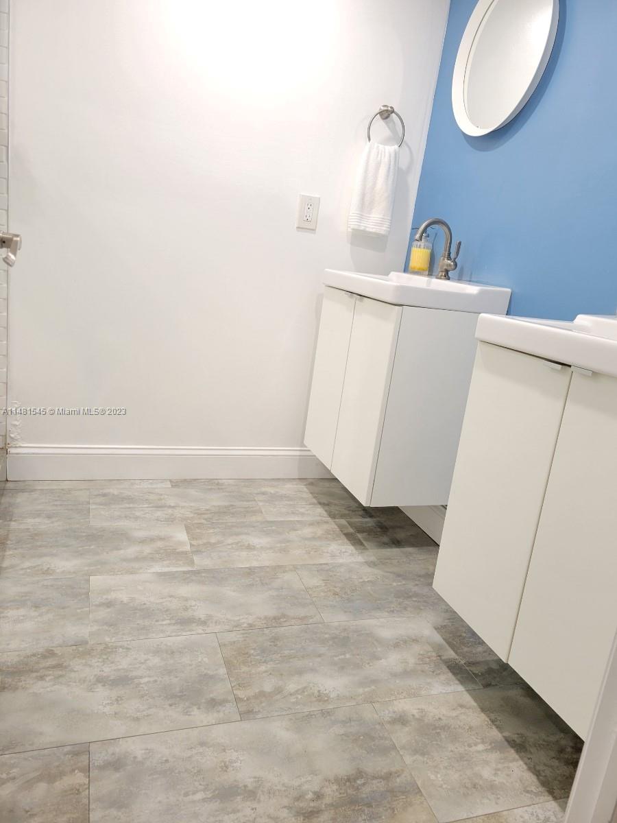 MISTY LAKE CONDO - Residential