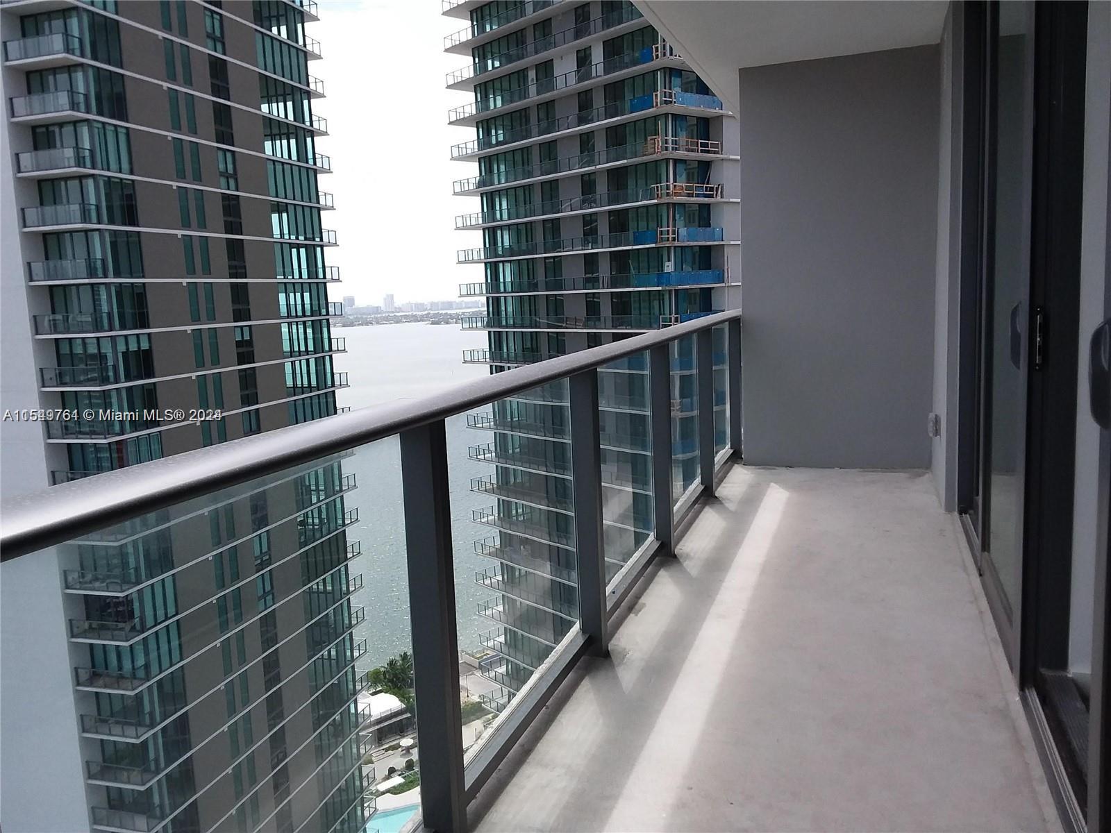 PARAISO BAYVIEWS CONDO - Residential