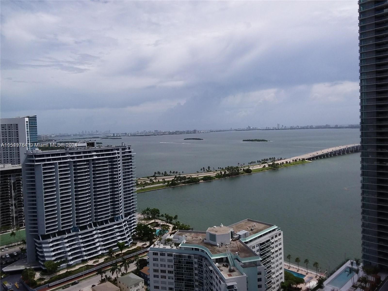 PARAISO BAYVIEWS CONDO - Residential