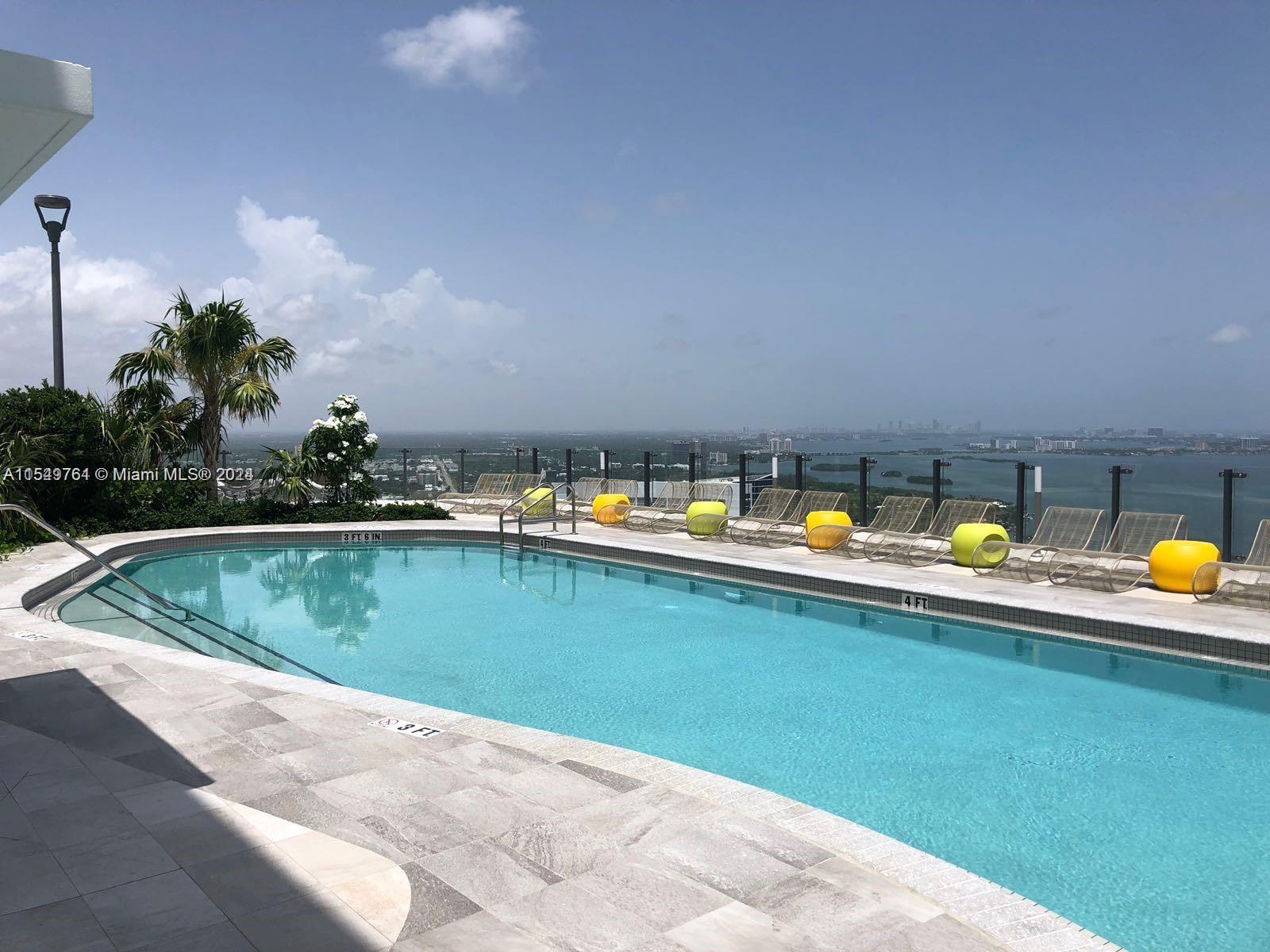PARAISO BAYVIEWS CONDO - Residential