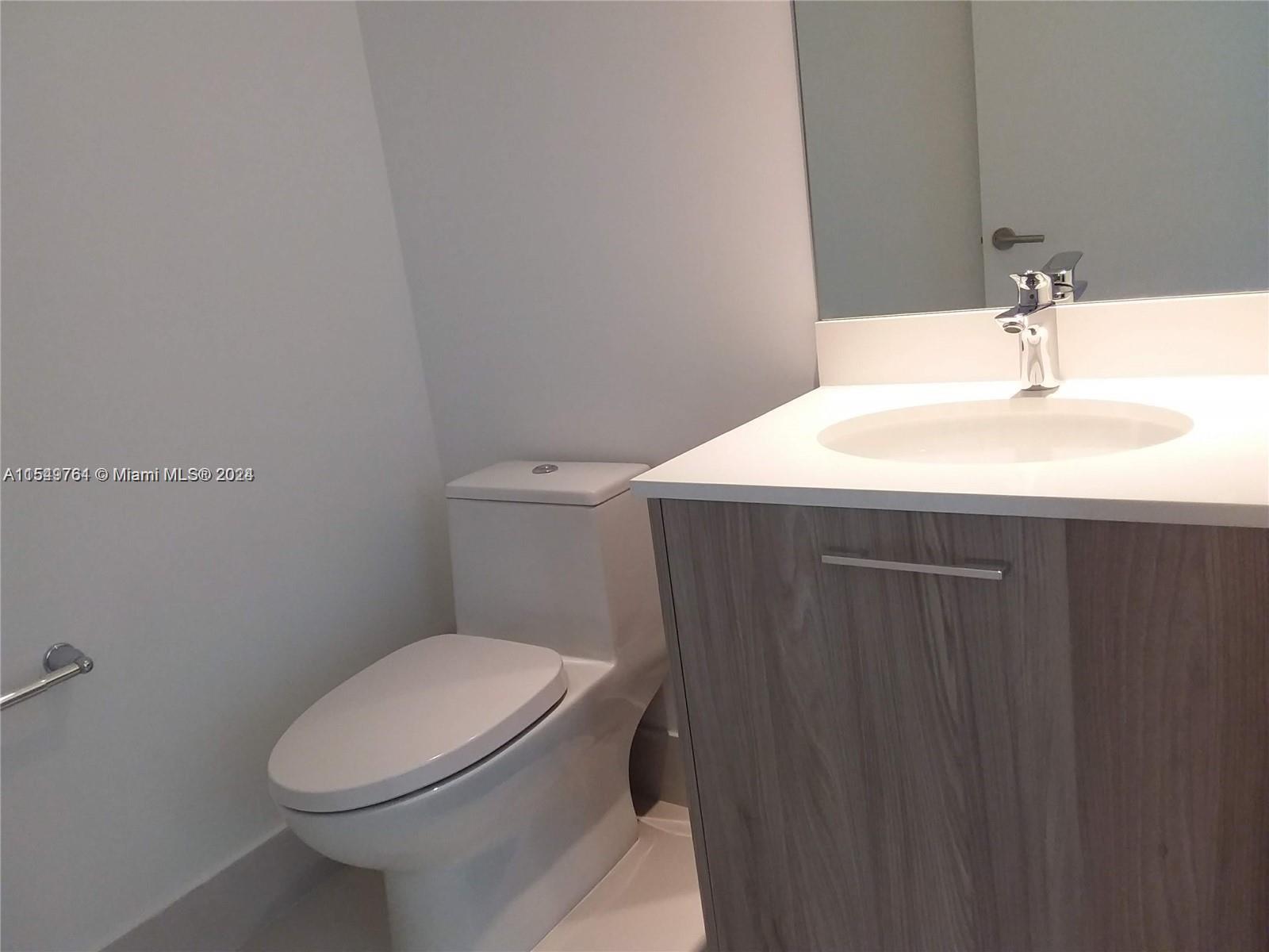 PARAISO BAYVIEWS CONDO - Residential