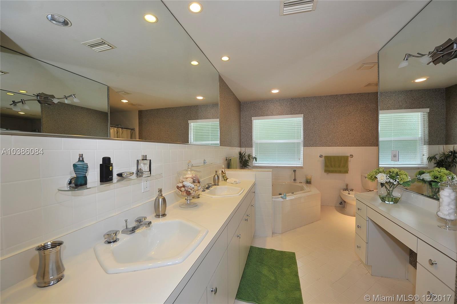 Coral Gables Riviera Sec - Residential Lease