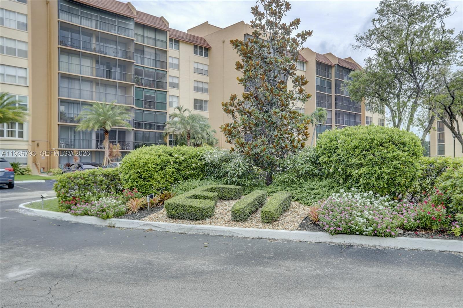 CONDOMINIUM 6 OF ENVIRON - Residential