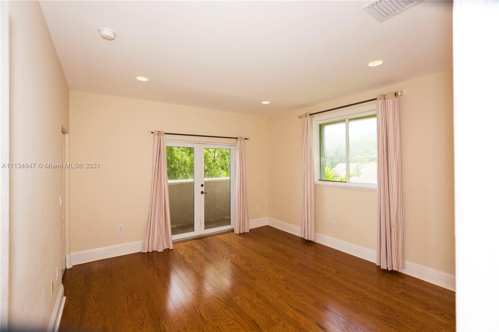 3060 OHIO STREET CONDO - Residential Lease