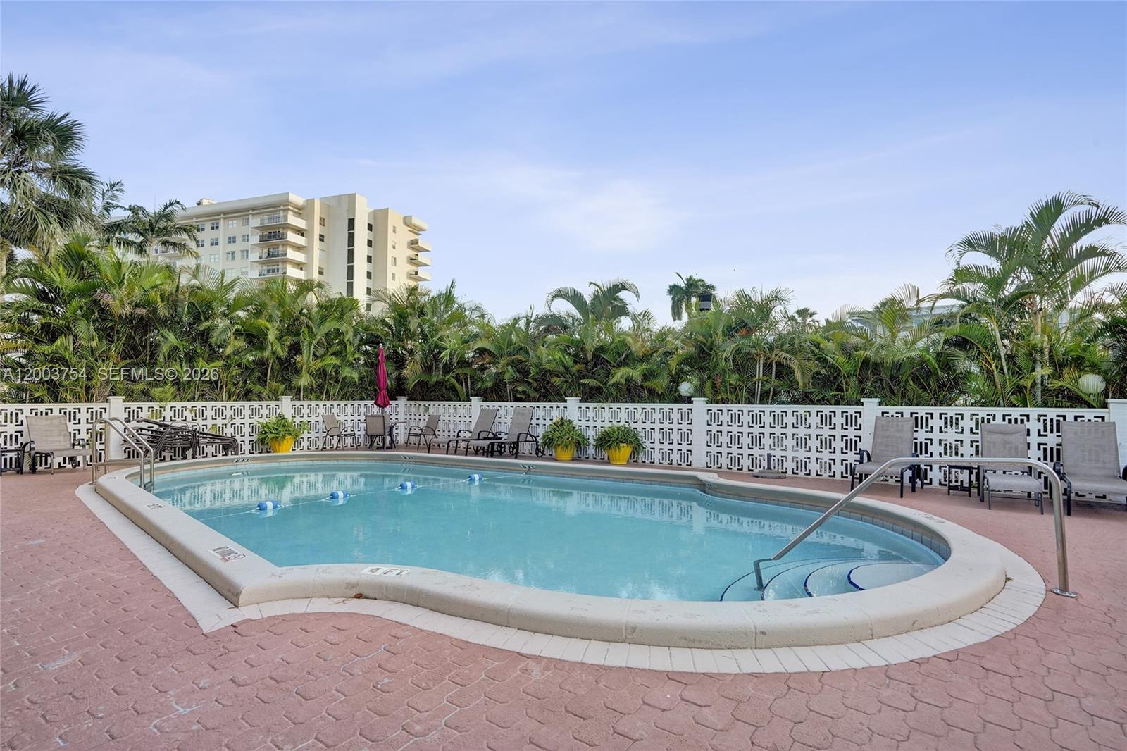PARADISE TOWERS CO-OP - Residential