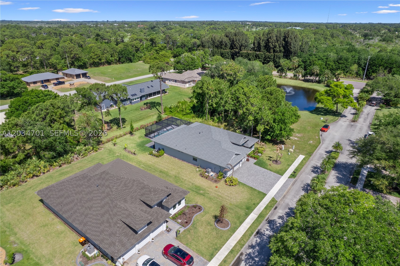 CRYSTAL FALLS OF VERO - Residential