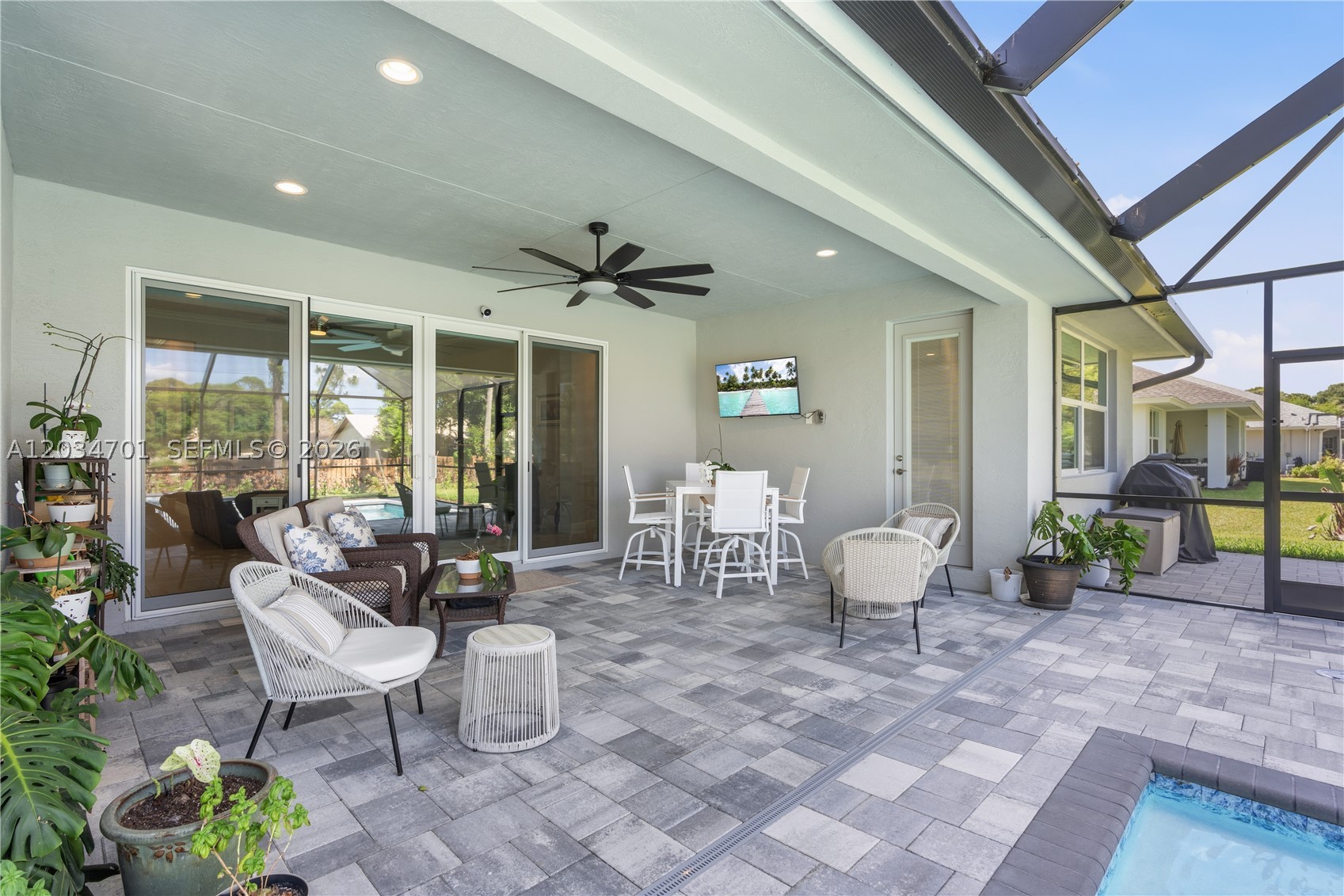 CRYSTAL FALLS OF VERO - Residential