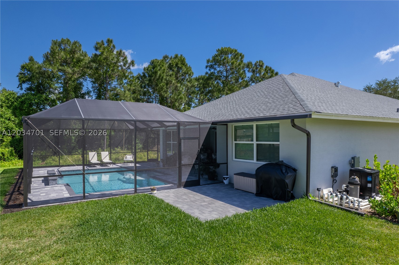 CRYSTAL FALLS OF VERO - Residential