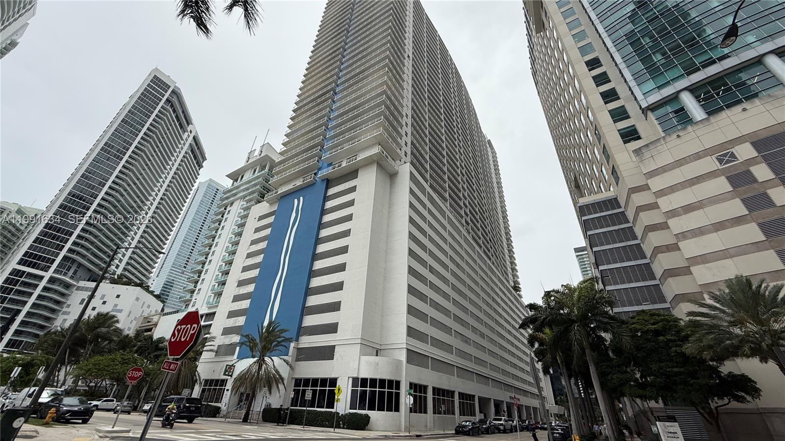 THE CLUB AT BRICKELL BAY - Residential