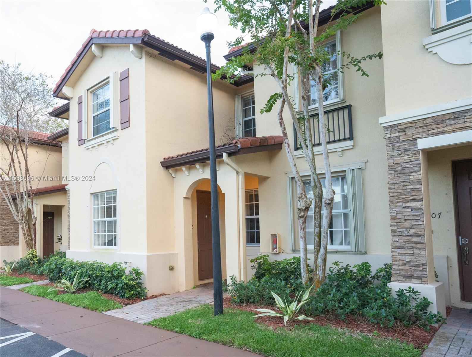 VILLAS AT CARMEL CONDO NO - Residential