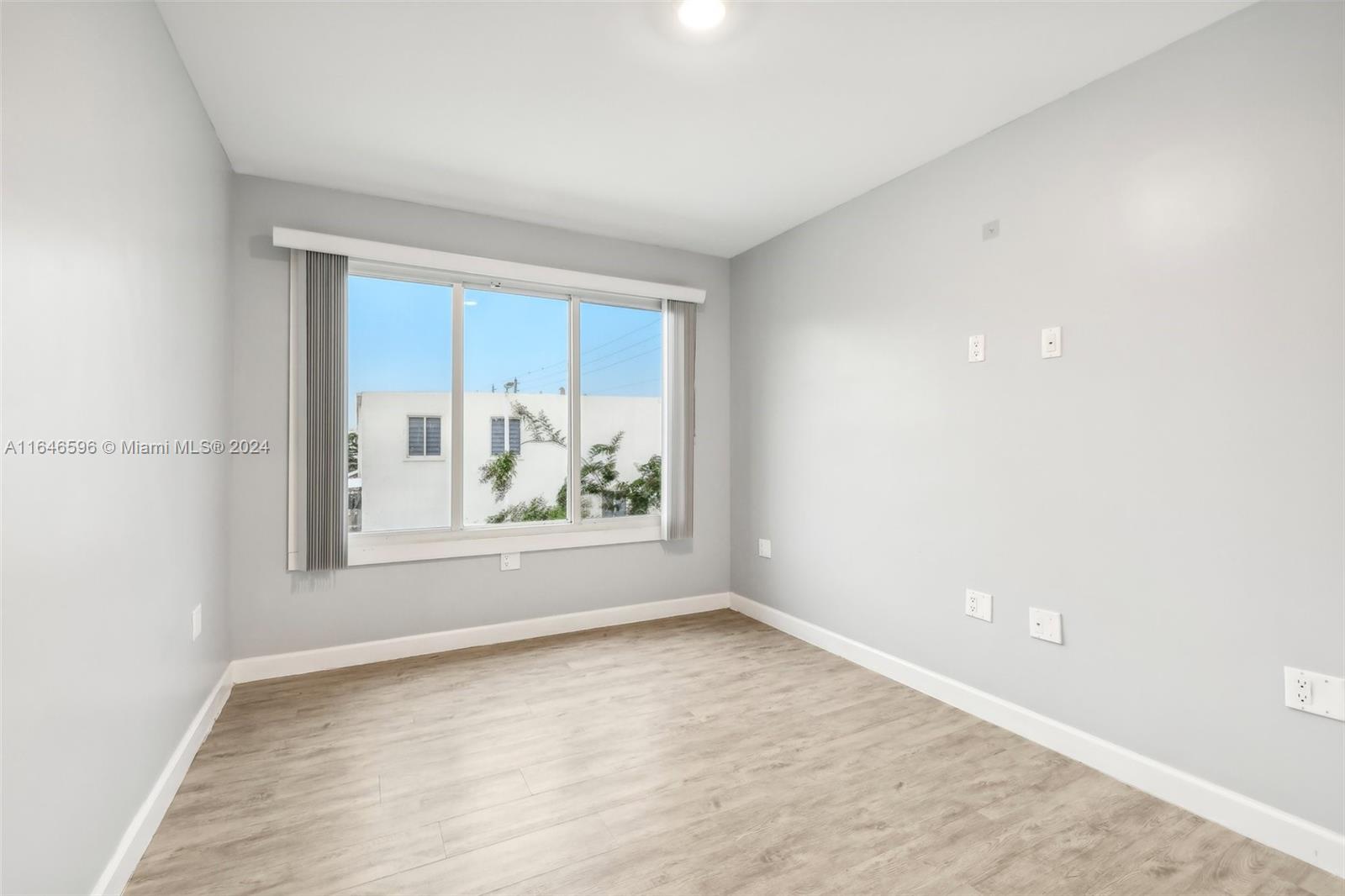 PARADISE GARDENS - Residential Lease