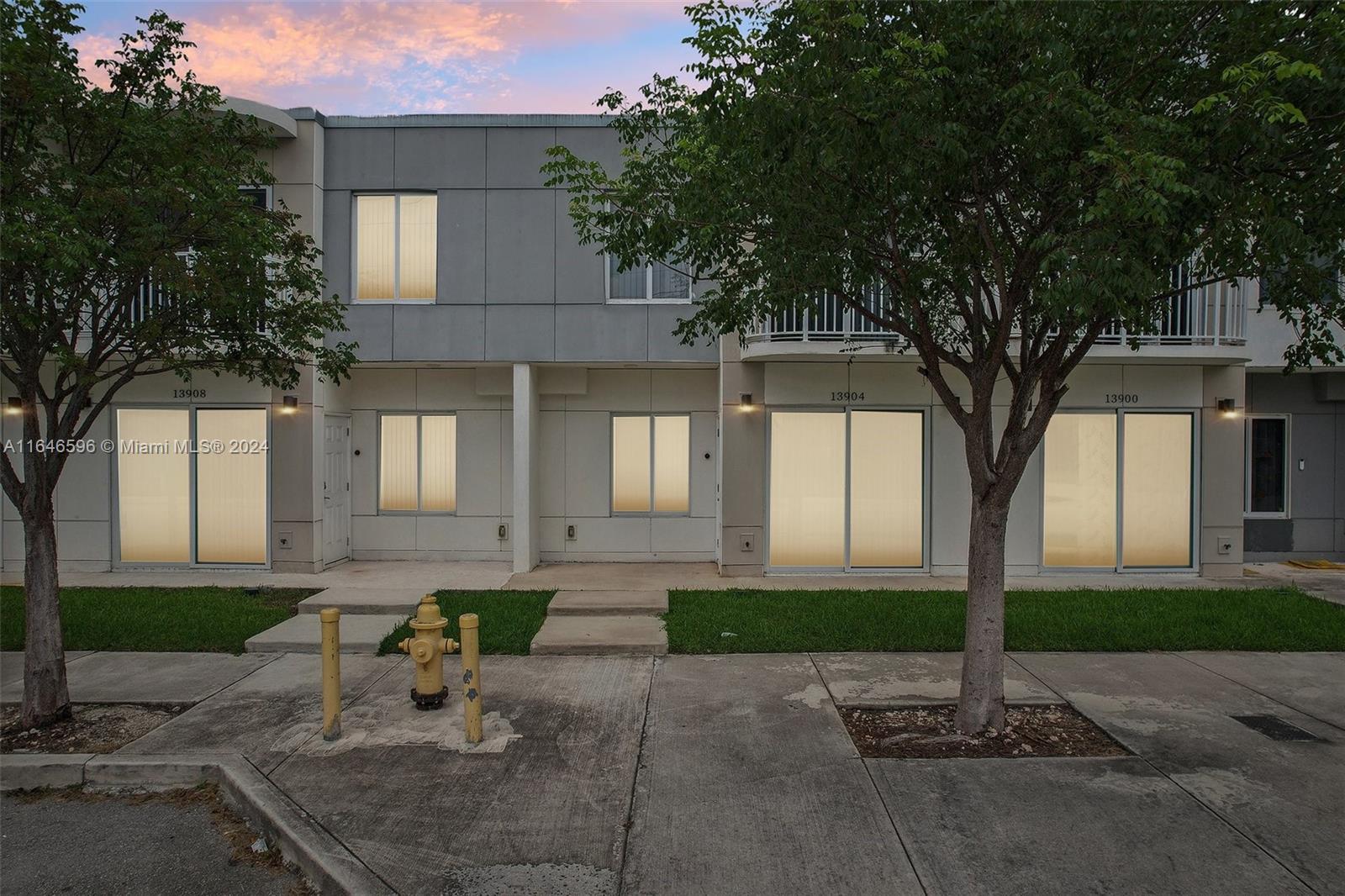 PARADISE GARDENS - Residential Lease