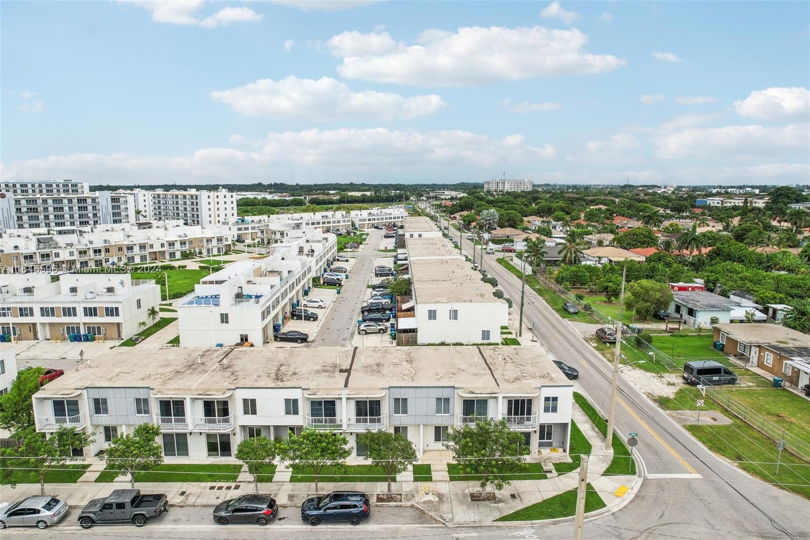 PARADISE GARDENS - Residential Lease
