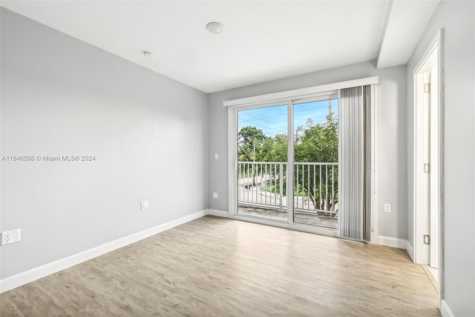 PARADISE GARDENS - Residential Lease