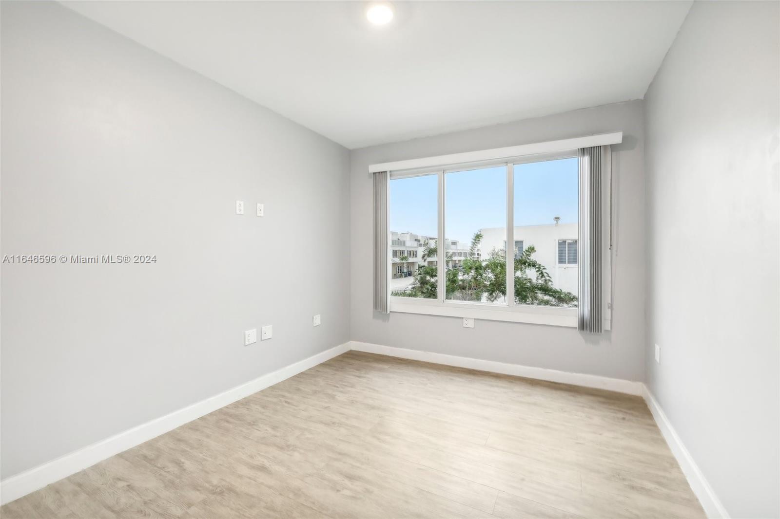 PARADISE GARDENS - Residential Lease