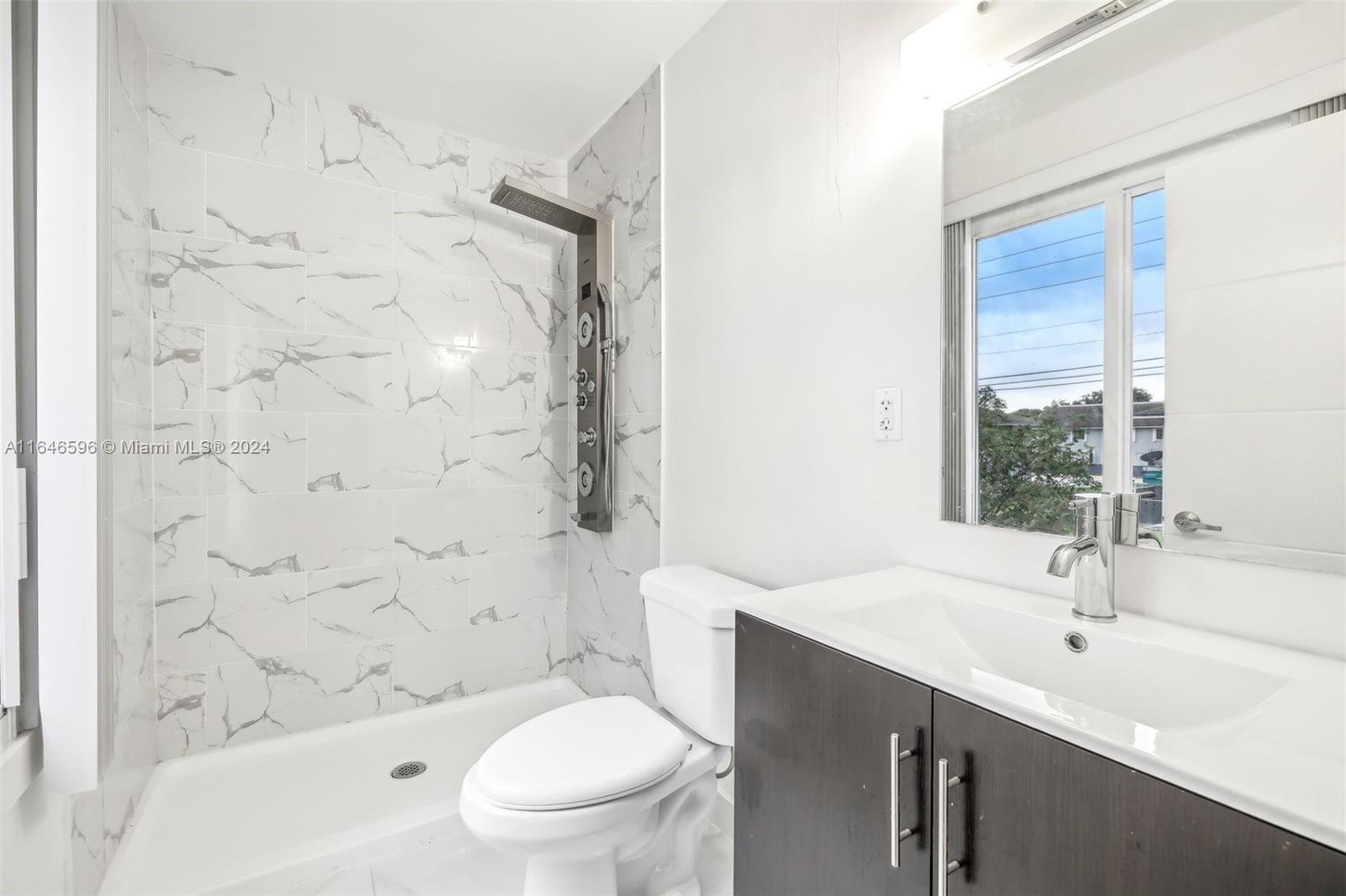 PARADISE GARDENS - Residential Lease