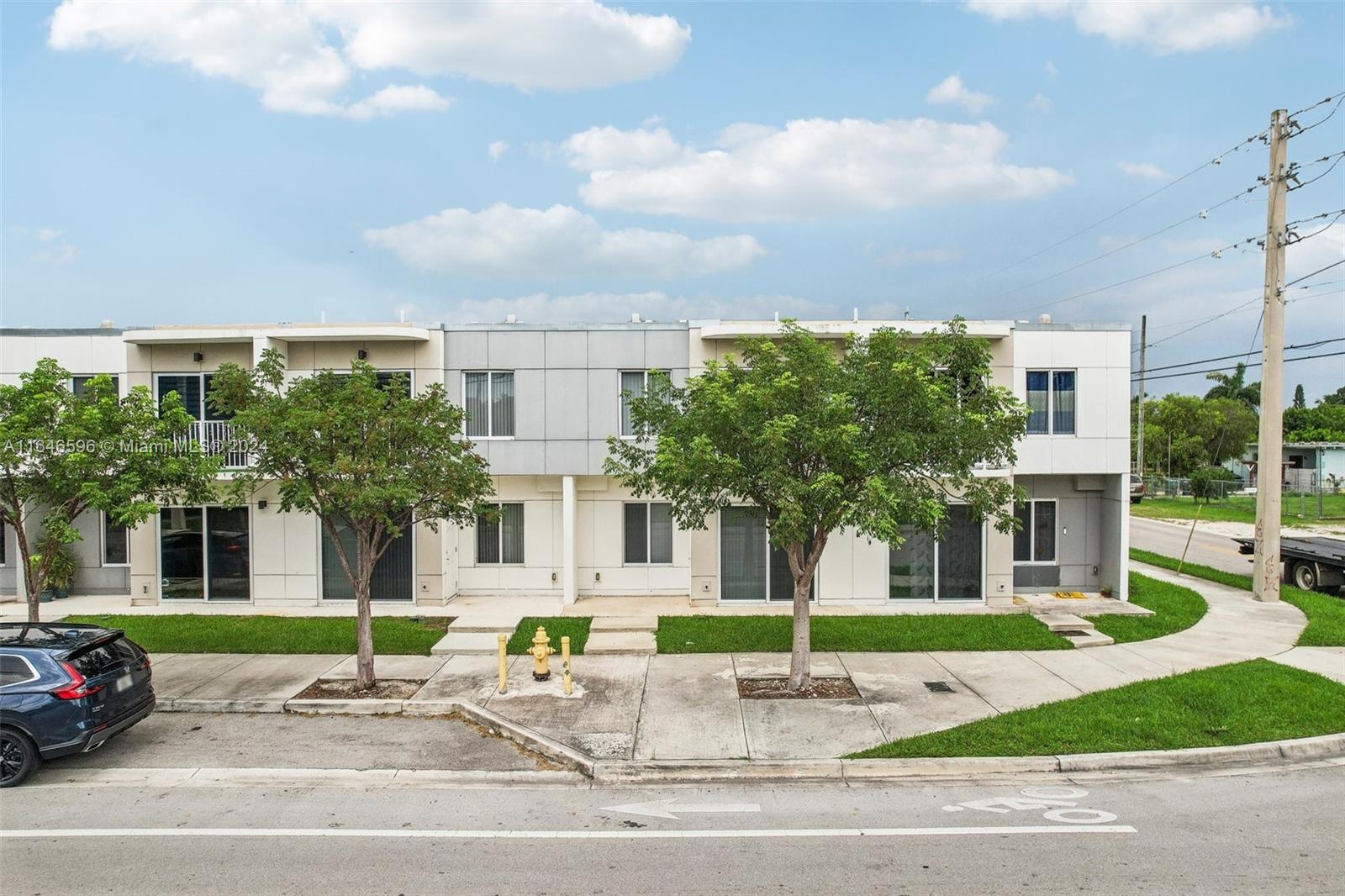 PARADISE GARDENS - Residential Lease