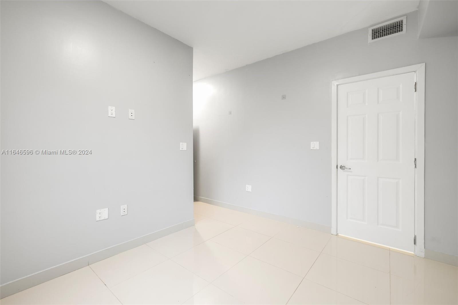 PARADISE GARDENS - Residential Lease