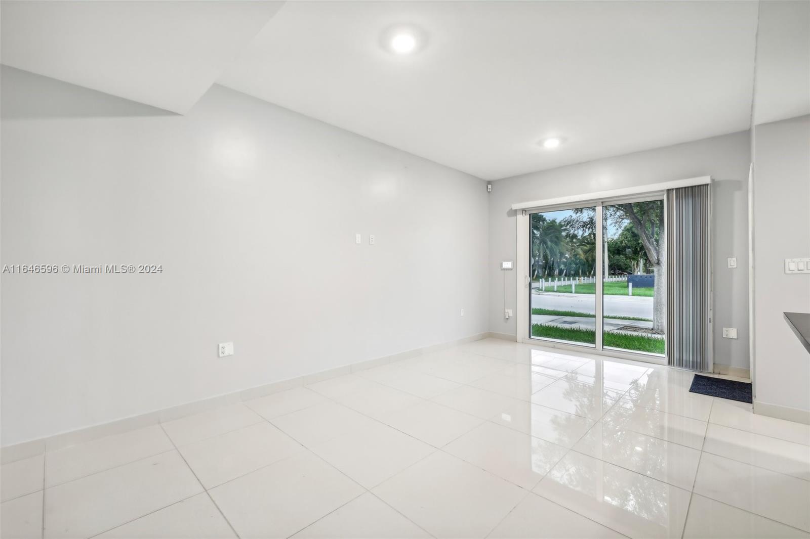 PARADISE GARDENS - Residential Lease
