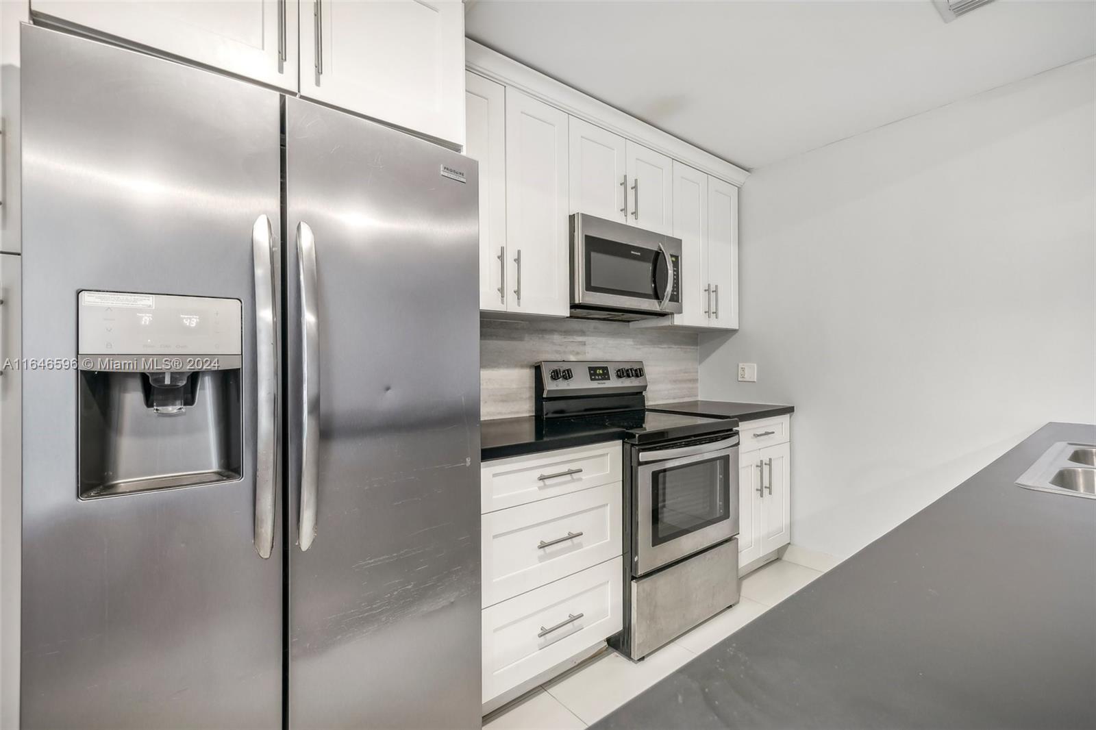 PARADISE GARDENS - Residential Lease