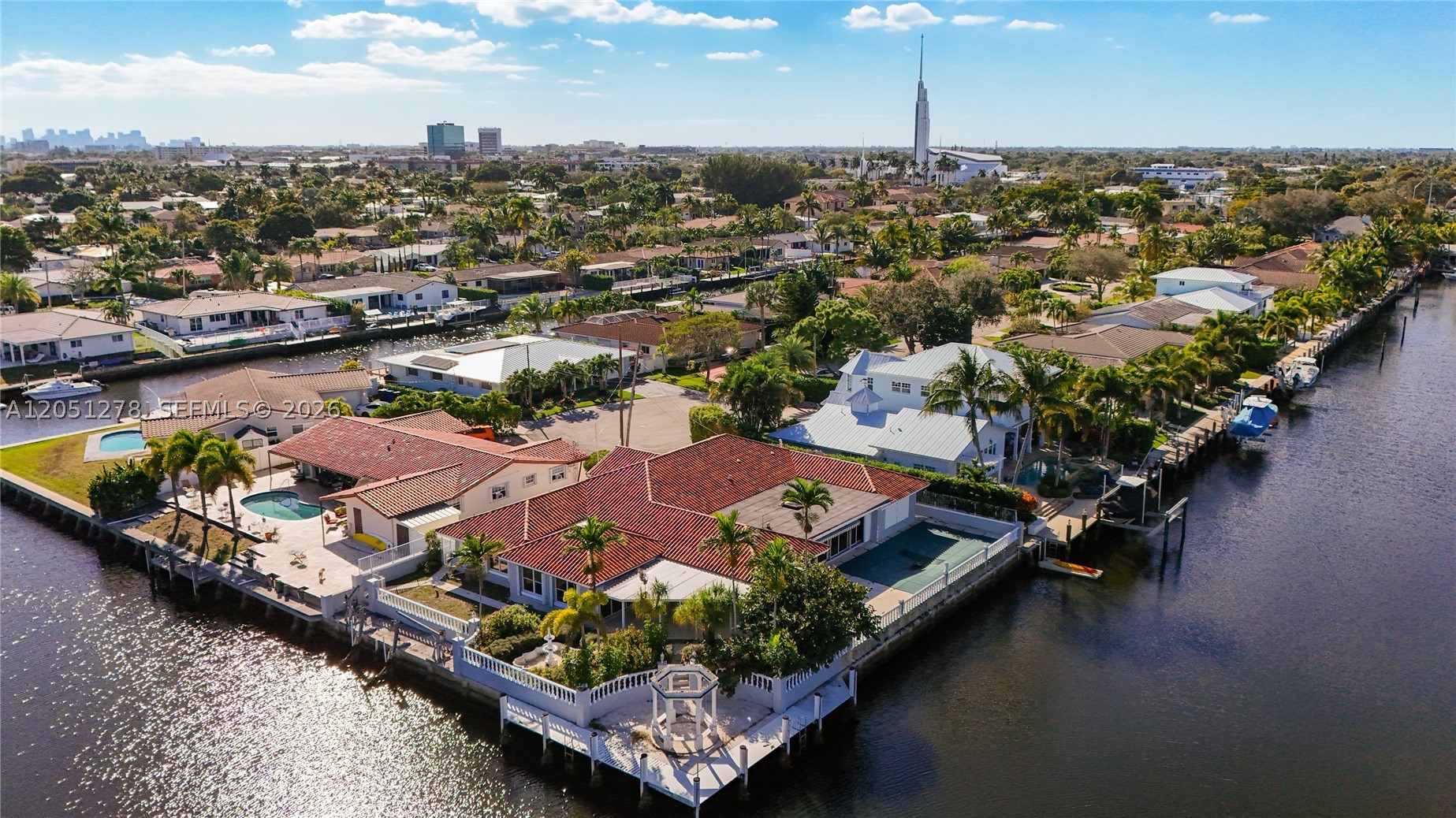 LAKE ESTATES - Residential