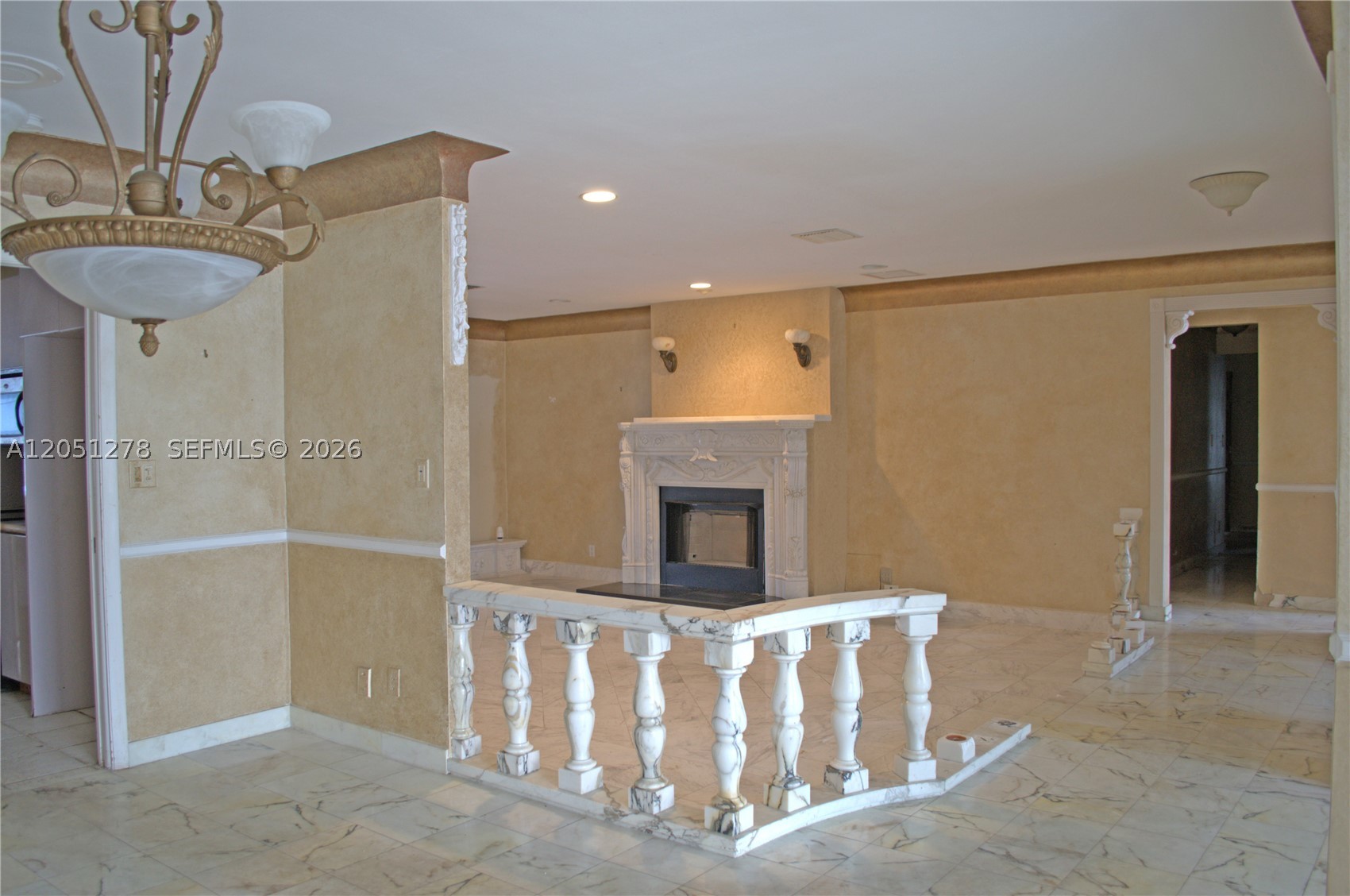 LAKE ESTATES - Residential
