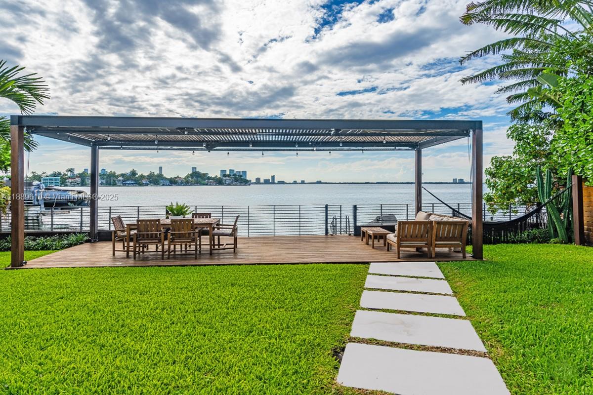 BELLE ISLE VILLAS - Residential